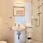 Belle Kitz Pure Im Zentrum By Belle * קיצביהל