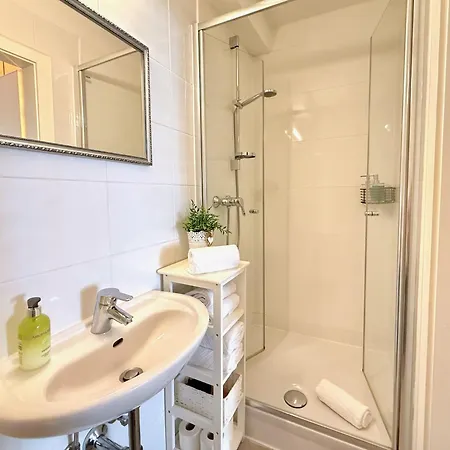 Belle Kitz Pure Im Zentrum By Belle * كيتزبوهيل